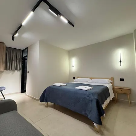 Cozy Double In Center 3*