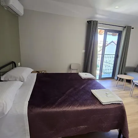 Cozy Double In Center Affittacamere